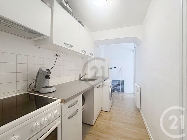 Appartement F1 bis à vendre - 2 pièces - 29.6 m2 - LA FERTE GAUCHER - 77 - ILE-DE-FRANCE - Century 21 Martinot Immobilier