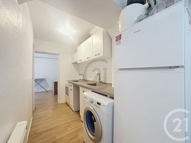 Appartement F1 bis à vendre - 2 pièces - 29.6 m2 - LA FERTE GAUCHER - 77 - ILE-DE-FRANCE - Century 21 Martinot Immobilier