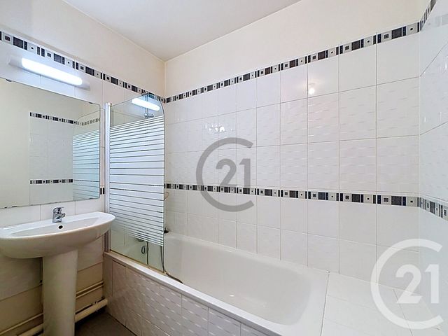 Appartement F2 à vendre - 2 pièces - 40.66 m2 - PROVINS - 77 - ILE-DE-FRANCE - Century 21 Martinot Immobilier
