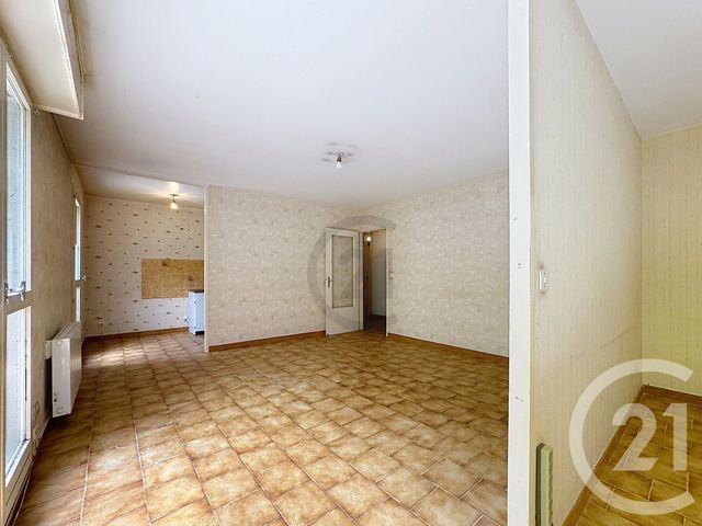 Appartement à vendre - 4 pièces - 75.0 m2 - PROVINS - 77 - ILE-DE-FRANCE - Century 21 Martinot Immobilier