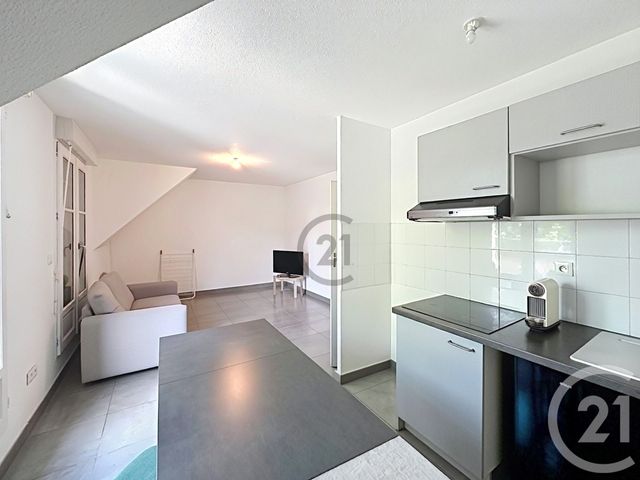 Appartement F3 à vendre - 3 pièces - 56.92 m2 - PROVINS - 77 - ILE-DE-FRANCE - Century 21 Martinot Immobilier