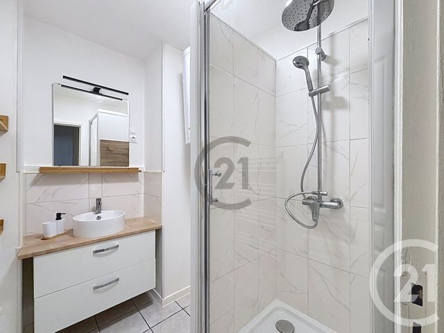 Appartement F1 à vendre - 1 pièce - 28.05 m2 - PROVINS - 77 - ILE-DE-FRANCE - Century 21 Martinot Immobilier