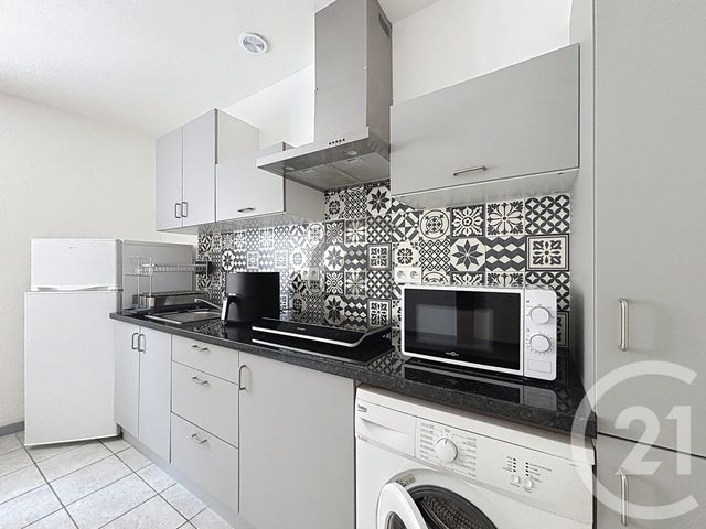 Appartement F1 à vendre - 1 pièce - 28.05 m2 - PROVINS - 77 - ILE-DE-FRANCE - Century 21 Martinot Immobilier