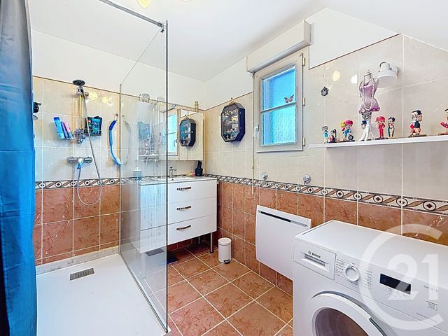 Appartement F4 à vendre - 4 pièces - 103.28 m2 - PROVINS - 77 - ILE-DE-FRANCE - Century 21 Martinot Immobilier