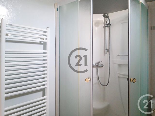 Appartement F2 à louer - 2 pièces - 32.1 m2 - PROVINS - 77 - ILE-DE-FRANCE - Century 21 Martinot Immobilier