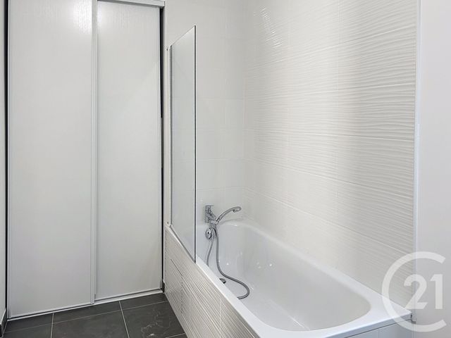 Appartement F3 à louer - 3 pièces - 65.04 m2 - PROVINS - 77 - ILE-DE-FRANCE - Century 21 Martinot Immobilier