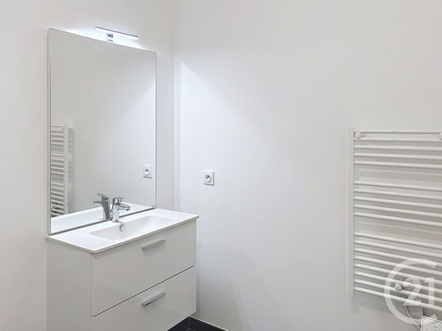 Appartement F3 à louer - 3 pièces - 65.04 m2 - PROVINS - 77 - ILE-DE-FRANCE - Century 21 Martinot Immobilier