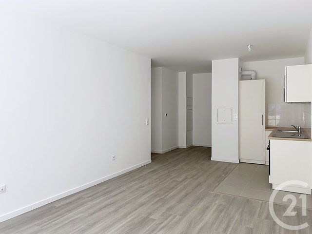 Appartement F3 à louer - 3 pièces - 65.04 m2 - PROVINS - 77 - ILE-DE-FRANCE - Century 21 Martinot Immobilier