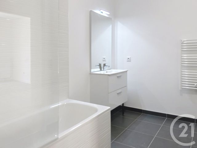 Appartement F3 à louer - 3 pièces - 65.04 m2 - PROVINS - 77 - ILE-DE-FRANCE - Century 21 Martinot Immobilier