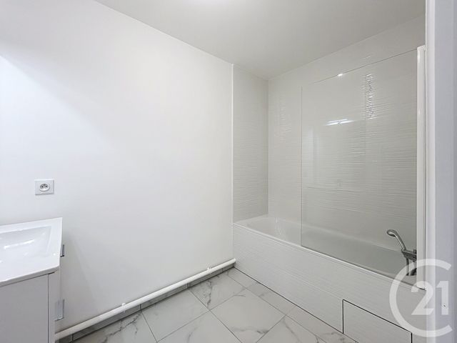 Appartement F3 à louer - 3 pièces - 58.05 m2 - PROVINS - 77 - ILE-DE-FRANCE - Century 21 Martinot Immobilier
