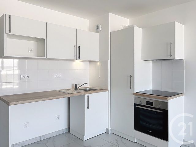 Appartement F3 à louer - 3 pièces - 58.05 m2 - PROVINS - 77 - ILE-DE-FRANCE - Century 21 Martinot Immobilier