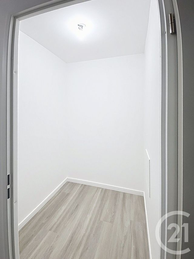 Appartement F4 à louer - 4 pièces - 75.0 m2 - PROVINS - 77 - ILE-DE-FRANCE - Century 21 Martinot Immobilier