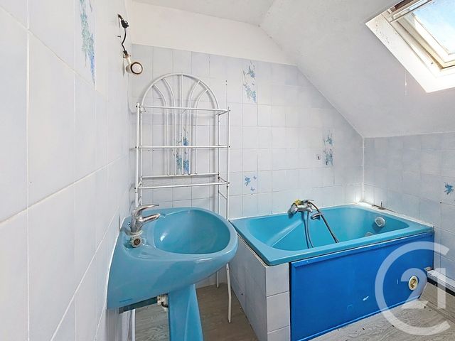 Appartement F3 à vendre - 3 pièces - 30.0 m2 - LA FERTE GAUCHER - 77 - ILE-DE-FRANCE - Century 21 Martinot Immobilier