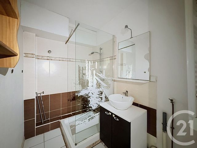 Appartement F3 à vendre - 3 pièces - 76.88 m2 - PROVINS - 77 - ILE-DE-FRANCE - Century 21 Martinot Immobilier