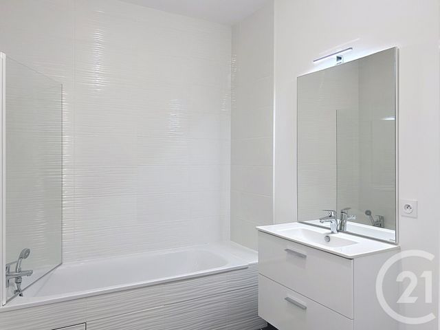 Appartement F4 à louer - 4 pièces - 72.7 m2 - PROVINS - 77 - ILE-DE-FRANCE - Century 21 Martinot Immobilier
