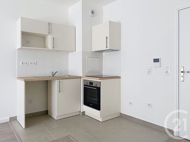 Appartement F4 à louer - 4 pièces - 72.7 m2 - PROVINS - 77 - ILE-DE-FRANCE - Century 21 Martinot Immobilier