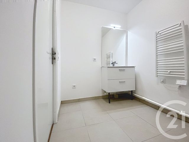 Appartement F2 à louer - 2 pièces - 38.29 m2 - PROVINS - 77 - ILE-DE-FRANCE - Century 21 Martinot Immobilier
