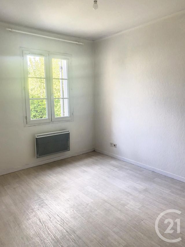 Appartement F2 à louer - 2 pièces - 47.3 m2 - PROVINS - 77 - ILE-DE-FRANCE - Century 21 Martinot Immobilier