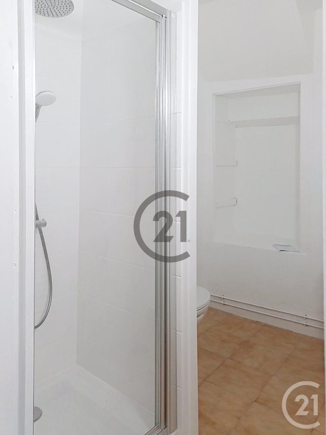 Appartement F1 à louer - 1 pièce - 28.11 m2 - PROVINS - 77 - ILE-DE-FRANCE - Century 21 Martinot Immobilier