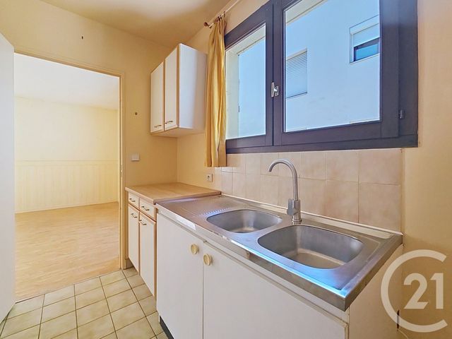 Appartement F1 à vendre - 1 pièce - 34.84 m2 - PROVINS - 77 - ILE-DE-FRANCE - Century 21 Martinot Immobilier