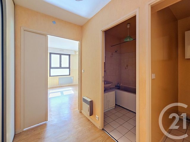 Appartement F1 à vendre - 1 pièce - 34.84 m2 - PROVINS - 77 - ILE-DE-FRANCE - Century 21 Martinot Immobilier