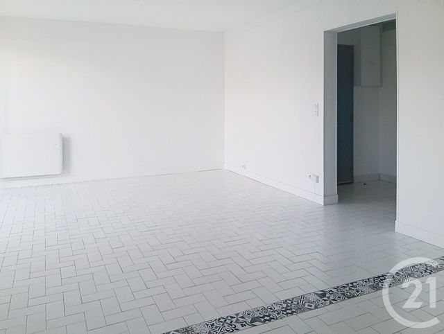 Appartement F3 à louer - 3 pièces - 62.61 m2 - GOUAIX - 77 - ILE-DE-FRANCE - Century 21 Martinot Immobilier