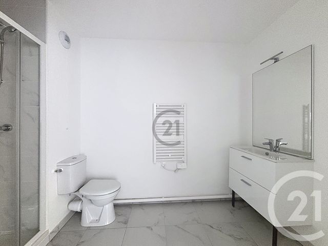 Appartement F2 à vendre - 2 pièces - 40.24 m2 - PROVINS - 77 - ILE-DE-FRANCE - Century 21 Martinot Immobilier