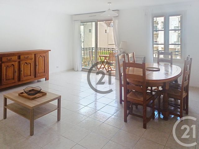 Appartement F3 à louer - 3 pièces - 74.52 m2 - PROVINS - 77 - ILE-DE-FRANCE - Century 21 Martinot Immobilier