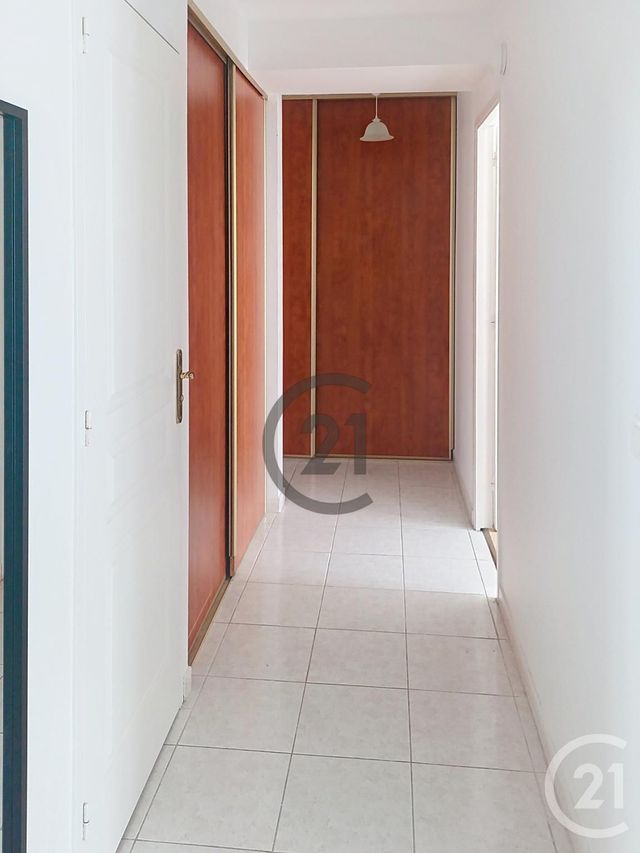 Appartement F3 à louer - 3 pièces - 74.52 m2 - PROVINS - 77 - ILE-DE-FRANCE - Century 21 Martinot Immobilier