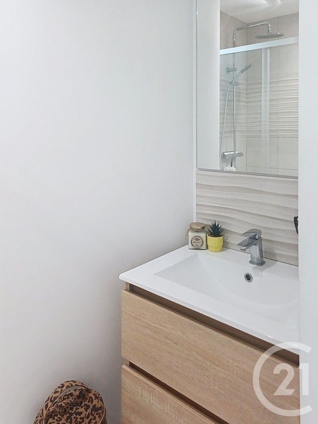 Appartement F2 à louer - 2 pièces - 40.22 m2 - PROVINS - 77 - ILE-DE-FRANCE - Century 21 Martinot Immobilier