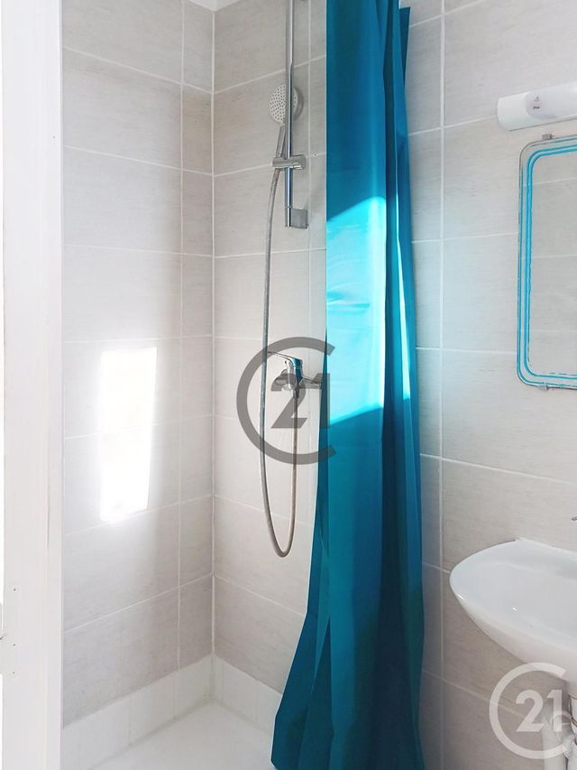 Appartement F1 à louer - 1 pièce - 24.5 m2 - PROVINS - 77 - ILE-DE-FRANCE - Century 21 Martinot Immobilier