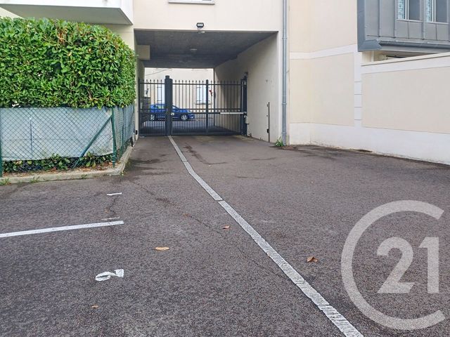 parking à louer - 12.0 m2 - PROVINS - 77 - ILE-DE-FRANCE - Century 21 Martinot Immobilier
